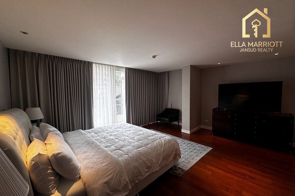 3-Bedroom Condo in Watthana, Bangkok 5