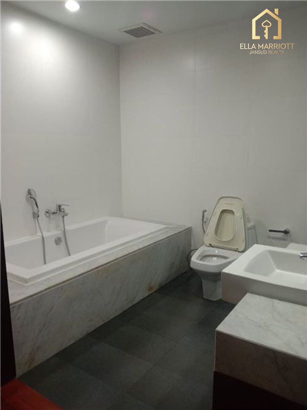 3-Bedroom Condo for Rent near BTS Thonglor 10