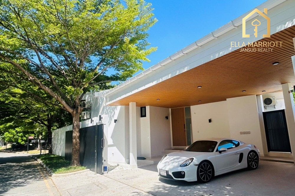 Villa mit 4 Schlafzimmern in Beverly Hills Chaengwattana 20