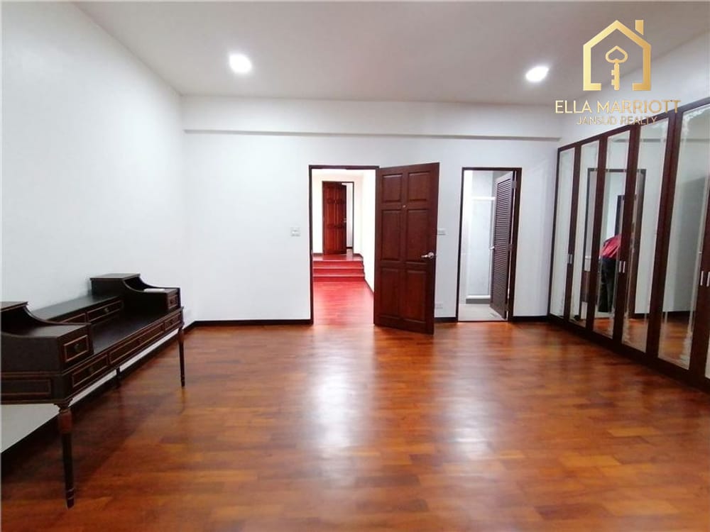 เช่า 2 ห้องนอน 4 ห้องน้ำ บ้าน ใน สุขุมวิท, กรุงเทพฯ 10