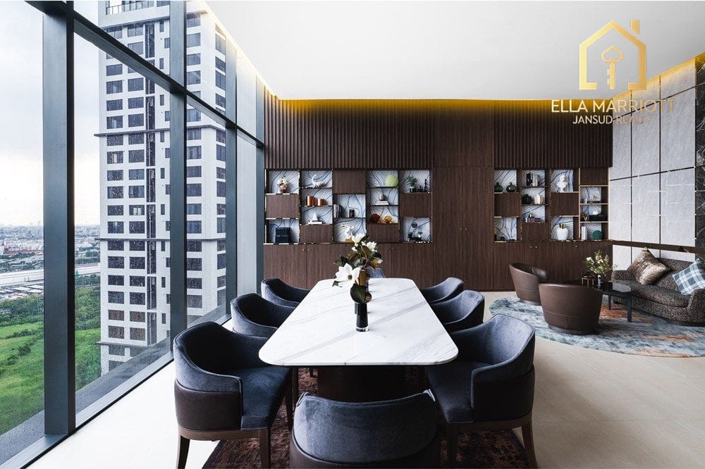 Chic Bangkok Condo: Urban Living Redefined 18
