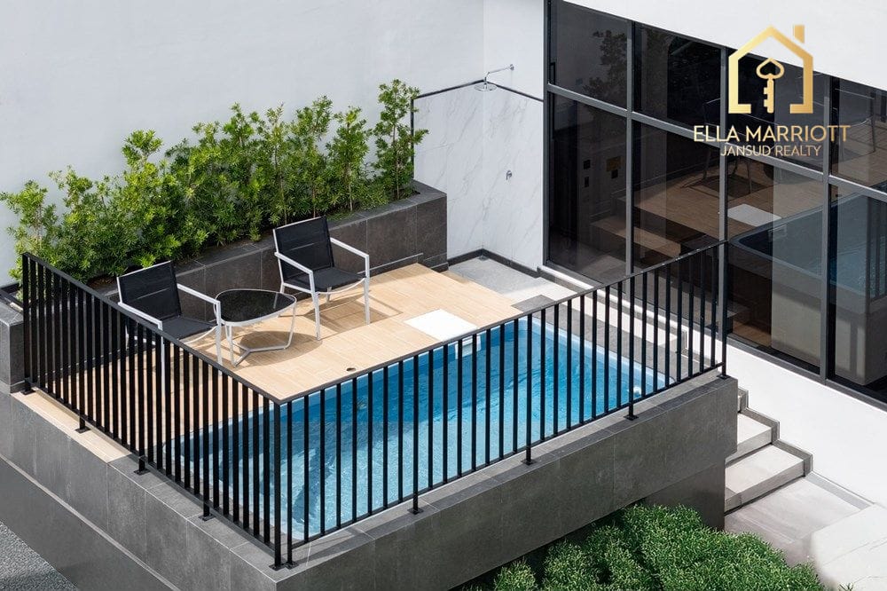 Chic Bangkok Condo: Urban Living Redefined 21