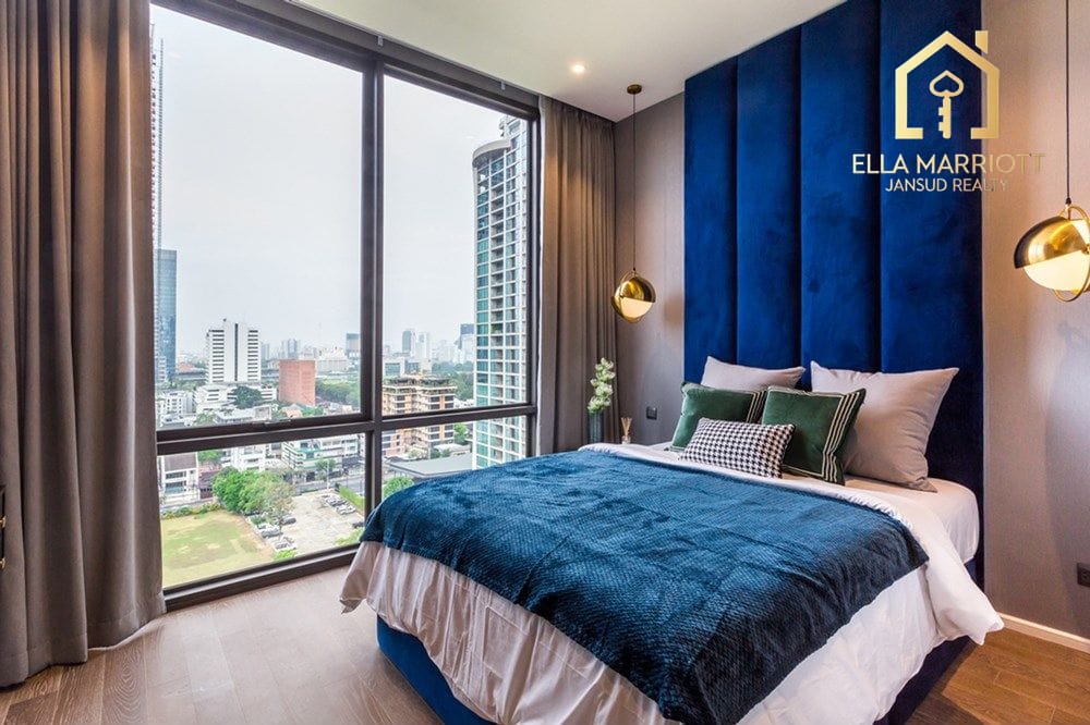 2-Bedroom Condo at MUNIQ LANGSUAN — 18 min walk to BTS Ratchadamri 12
