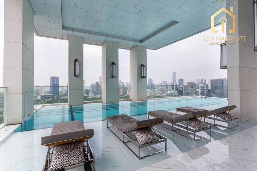 2-Bedroom Condo at MUNIQ LANGSUAN — 18 min walk to BTS Ratchadamri 19