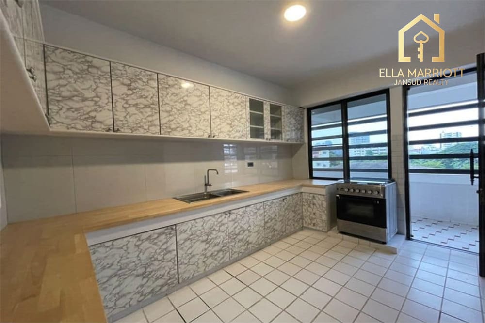 Thonglor | Newly Reno 300sqm 3BR | Pets All Sizes | Near BTS 4