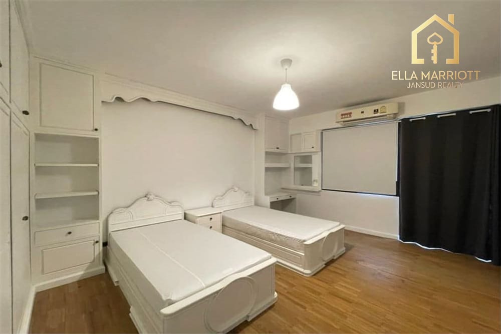 Thonglor | Newly Reno 300sqm 3BR | Pets All Sizes | Near BTS 5