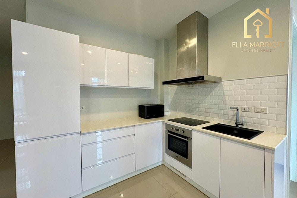 Rent 52K | 120sqm 2BR | Steps to BTS Thonglor | Pet-Friendly 12