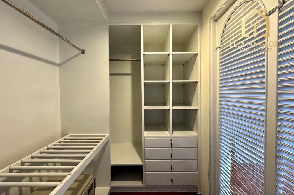 3-Bedroom Condo for Rent - Duplex Penthouse with Private Garden 13