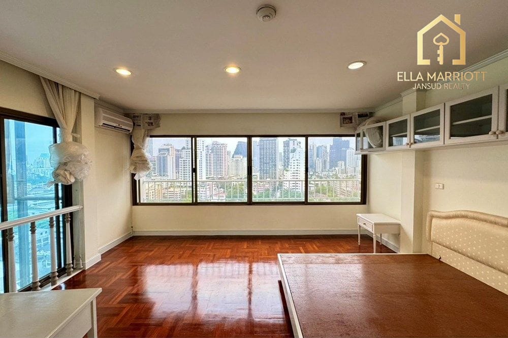 3-Bedroom Condo for Rent - Duplex Penthouse with Private Garden 7