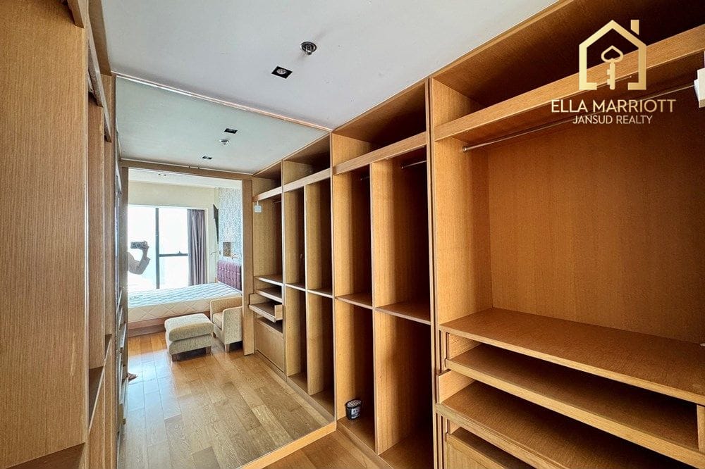 3-Bedroom Condo at The Met near BTS Chong Nonsi — 10 mins walk 11