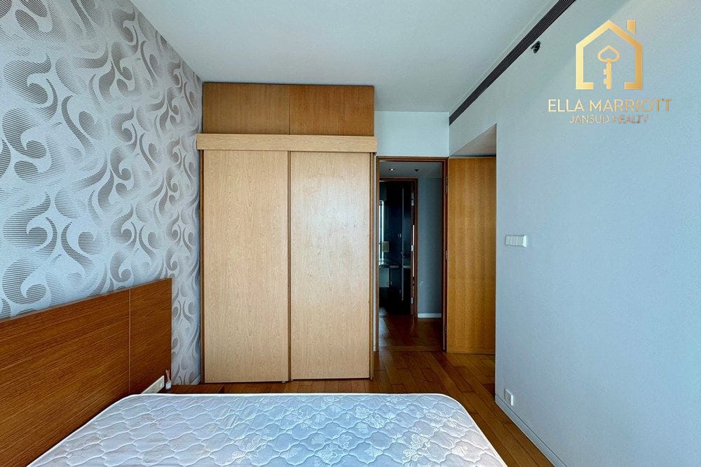 3-Bedroom Condo at The Met near BTS Chong Nonsi — 10 mins walk 9