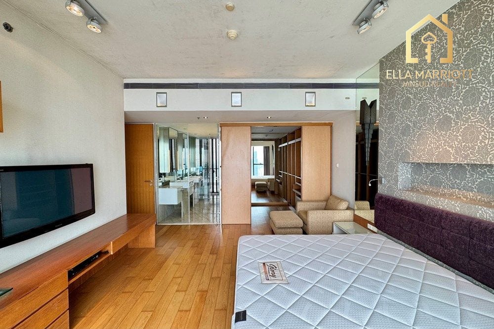 3-Bedroom Condo at The Met near BTS Chong Nonsi — 10 mins walk 5
