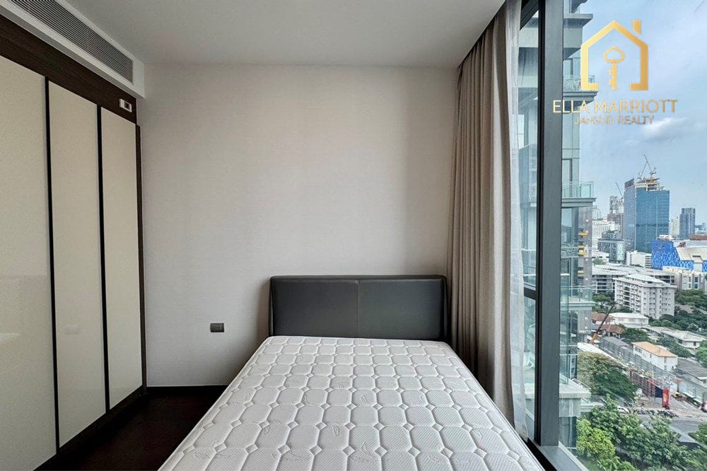 3-Bedroom Condo at LAVIQ Sukhumvit 57 — 6 min walk to BTS Thong Lo 11