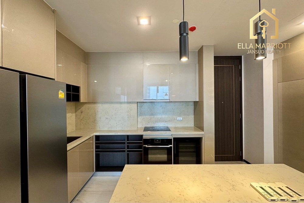 3-Bedroom Condo at LAVIQ Sukhumvit 57 — 6 min walk to BTS Thong Lo 14