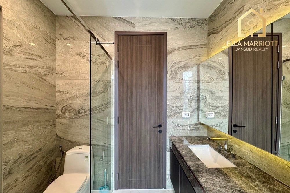 3-Bedroom Condo at LAVIQ Sukhumvit 57 — 6 min walk to BTS Thong Lo 15