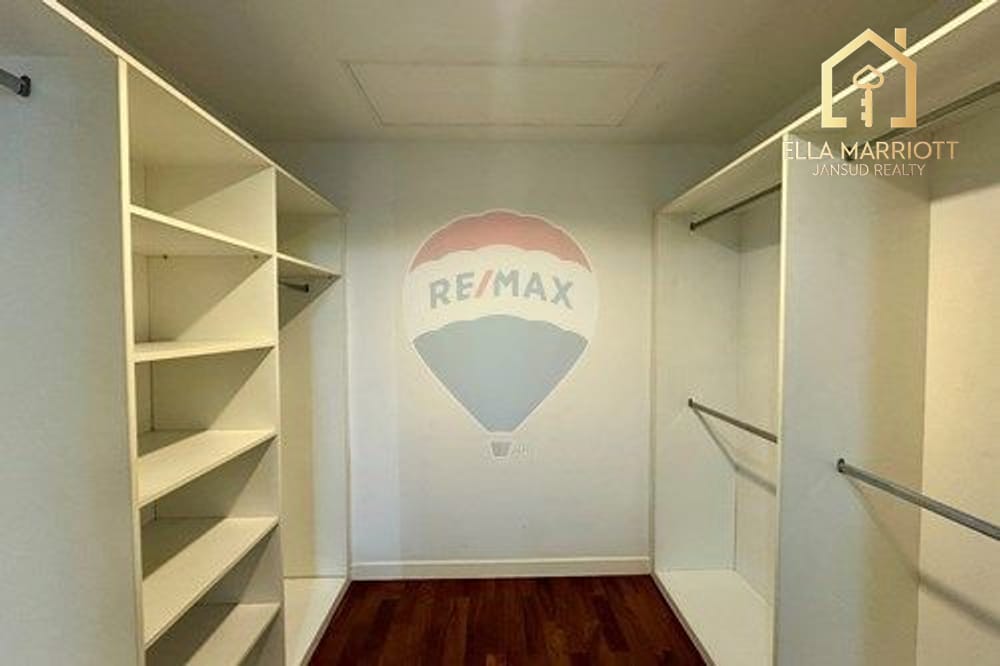 3-Bedroom Condo at Baan Siri 24 — 10 min walk to BTS Phrom Phong 6