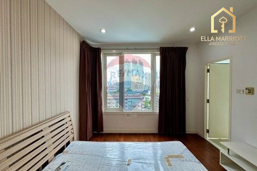 3-Bedroom Condo at Baan Siri 24 — 10 min walk to BTS Phrom Phong 8