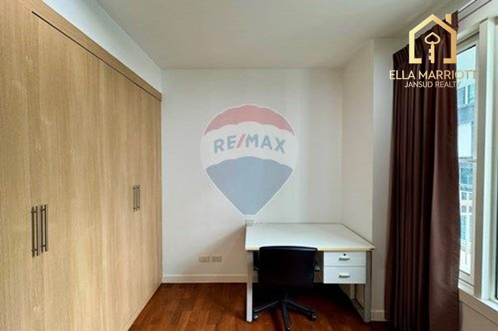 3-Bedroom Condo at Baan Siri 24 — 10 min walk to BTS Phrom Phong 9