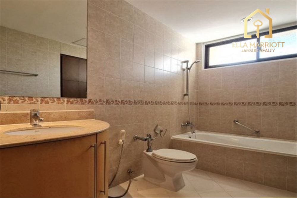 3 Bedroom Low-Rise Apartment for Rent in Sukhumvit, Phrom Phong 12