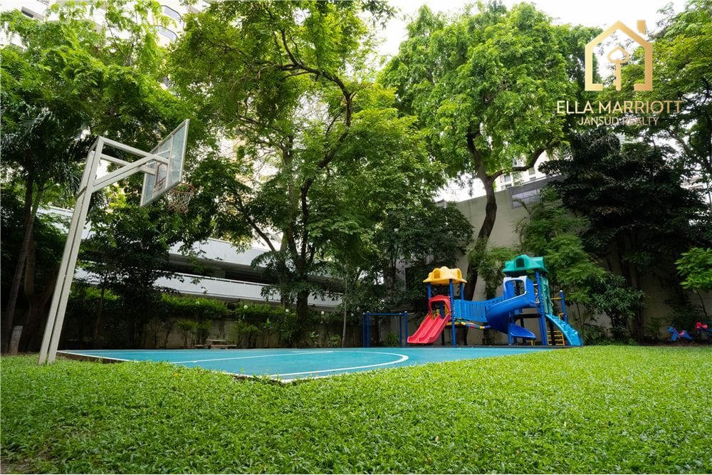 3 Bedroom Low-Rise Apartment for Rent in Sukhumvit, Phrom Phong 13