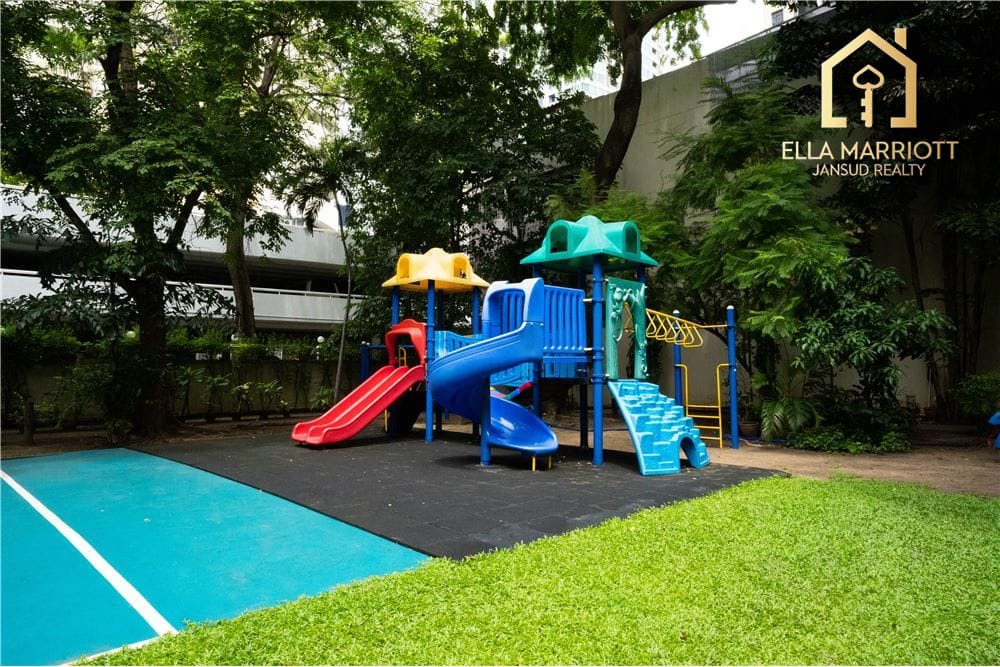 3 Bedroom Low-Rise Apartment for Rent in Sukhumvit, Phrom Phong 15
