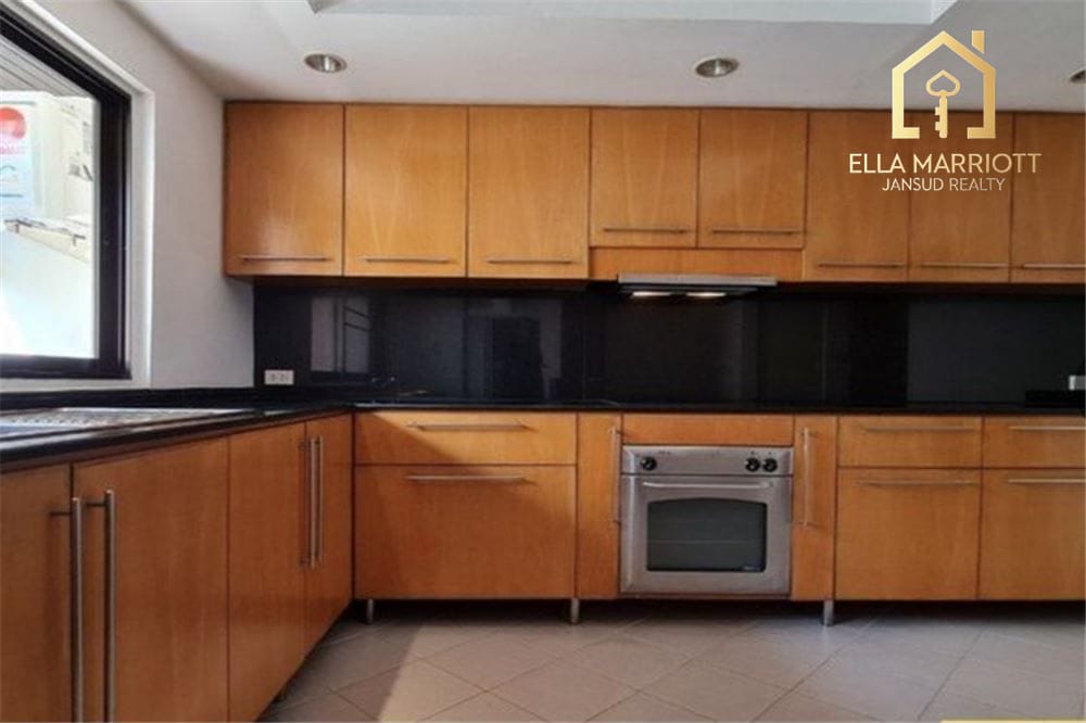 3 Bedroom Low-Rise Apartment for Rent in Sukhumvit, Phrom Phong 6