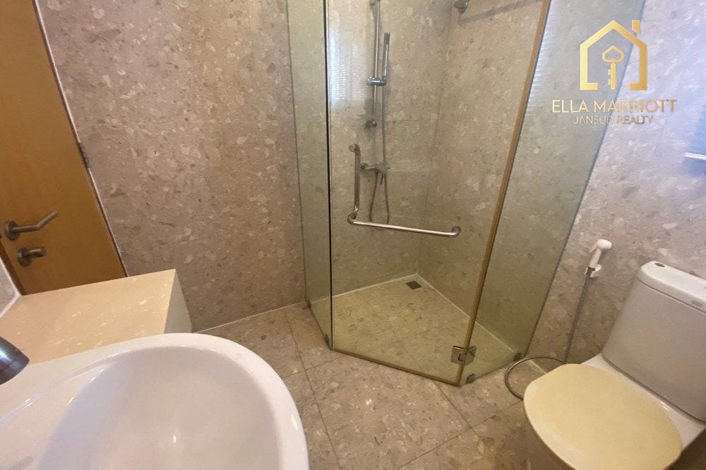 Luxurious Sukhumvit Condo for Rent: 3 Bed, 160m² 11