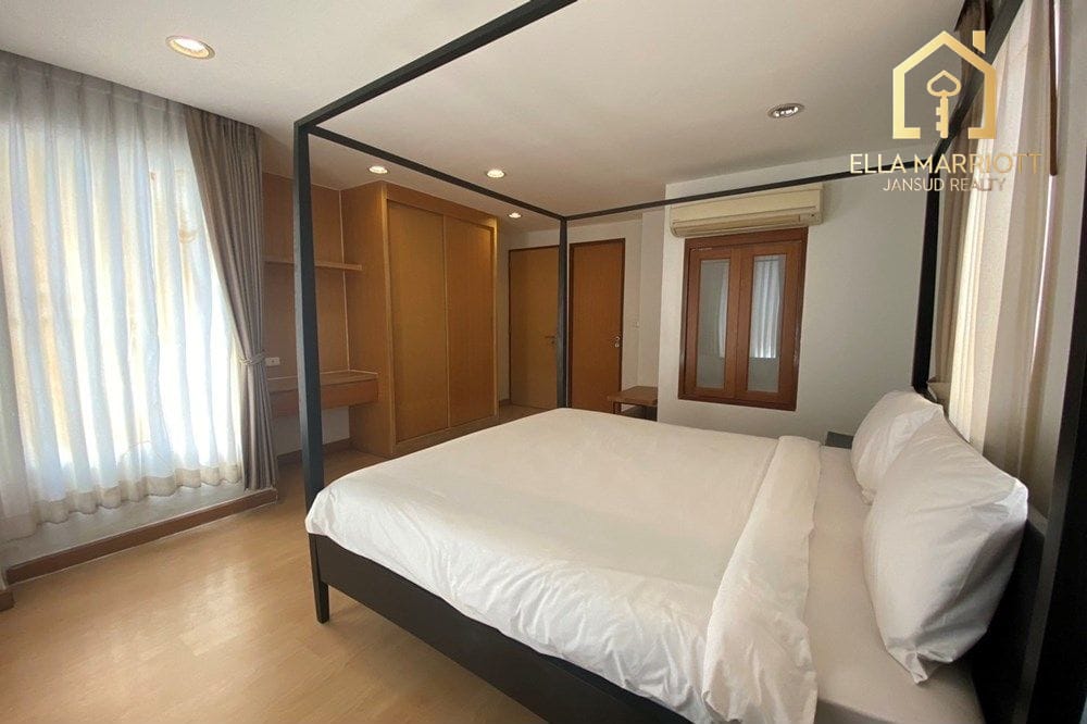 Luxurious Sukhumvit Condo for Rent: 3 Bed, 160m² 6