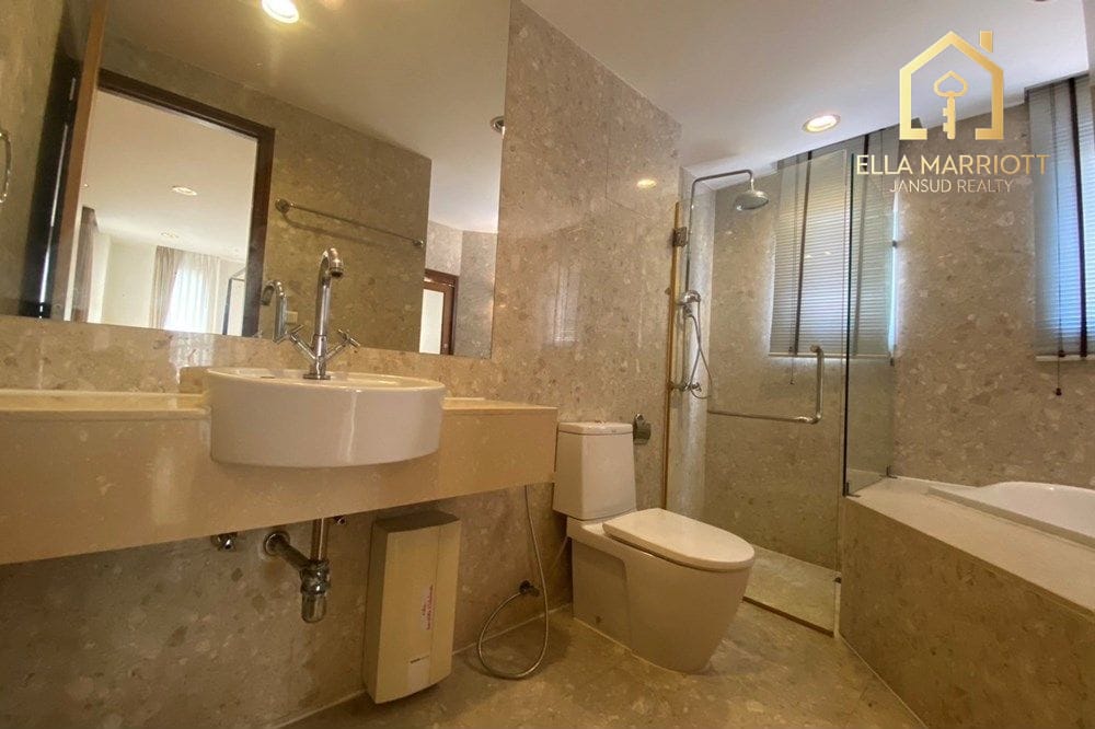 Luxurious Sukhumvit Condo for Rent: 3 Bed, 160m² 7