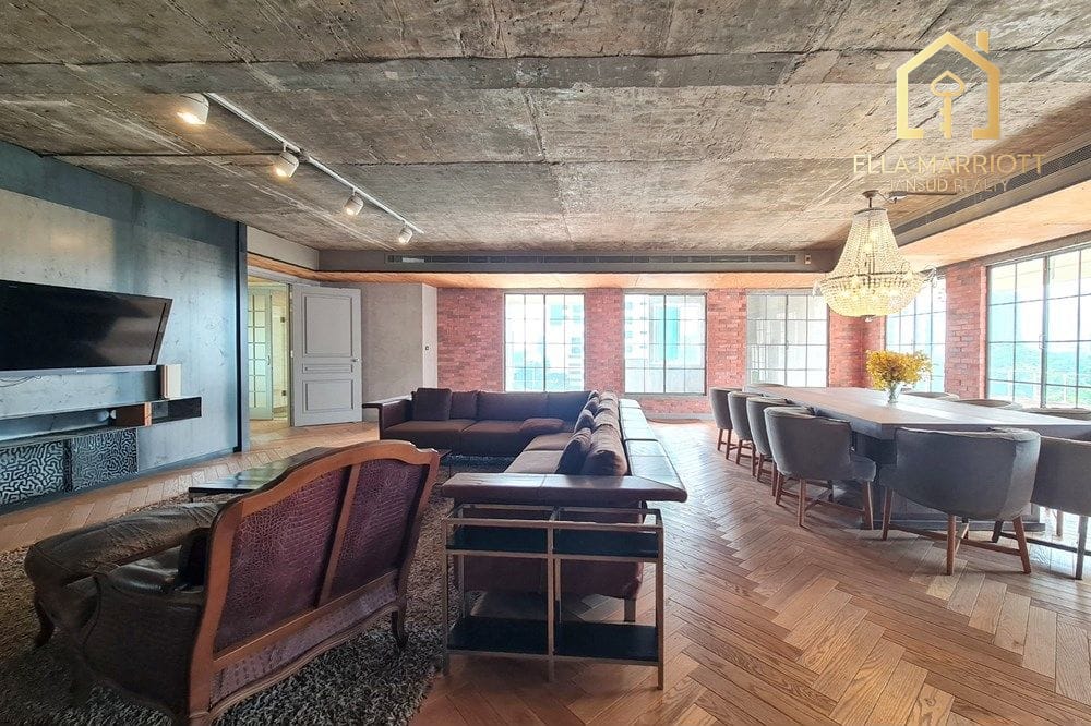RARE! 2BR Pet-Friendly Loft in Prime Sukhumvit Phromphong 14