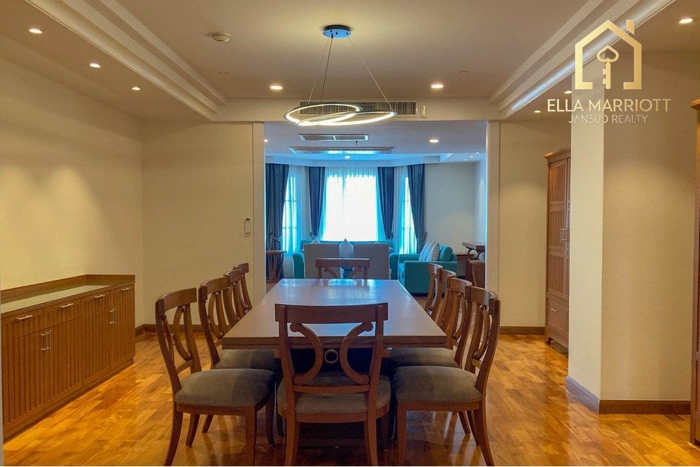 4 bed for rent pet friendly BTS Nana -Asoke near Queen Sirikit Park 1