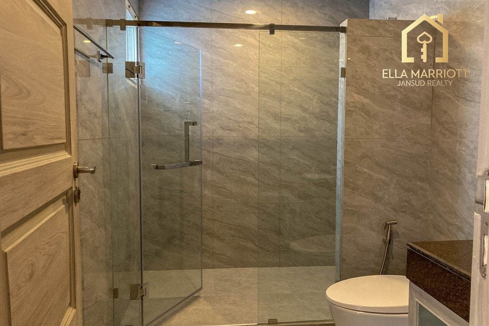4 bed for rent pet friendly BTS Nana -Asoke near Queen Sirikit Park 12