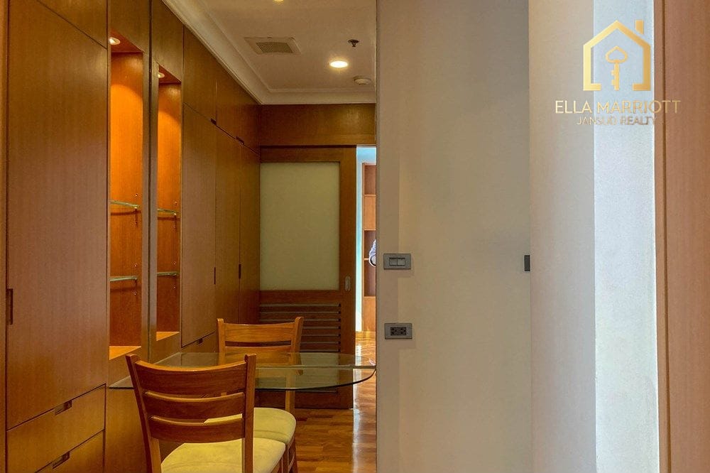 4 bed for rent pet friendly BTS Nana -Asoke near Queen Sirikit Park 17