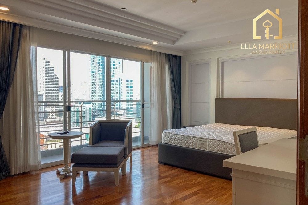 4 bed for rent pet friendly BTS Nana -Asoke near Queen Sirikit Park 24