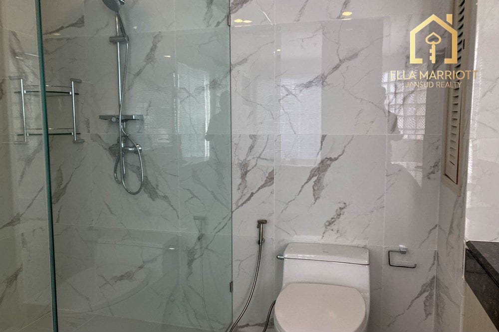 4 bed for rent pet friendly BTS Nana -Asoke near Queen Sirikit Park 29