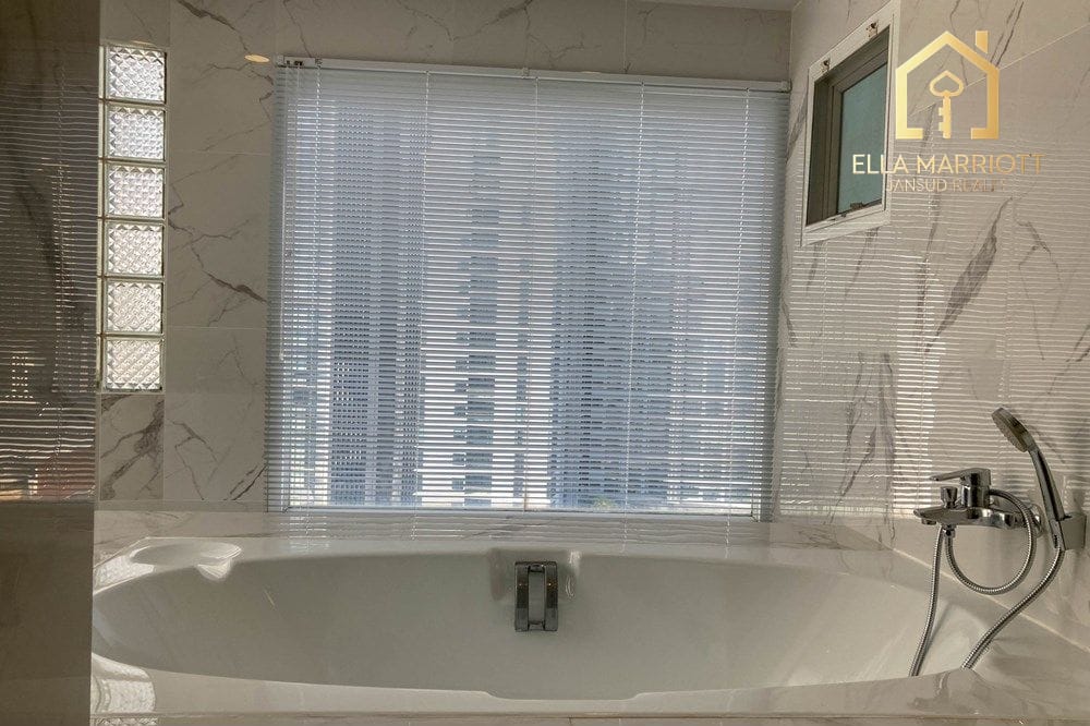 4 bed for rent pet friendly BTS Nana -Asoke near Queen Sirikit Park 30