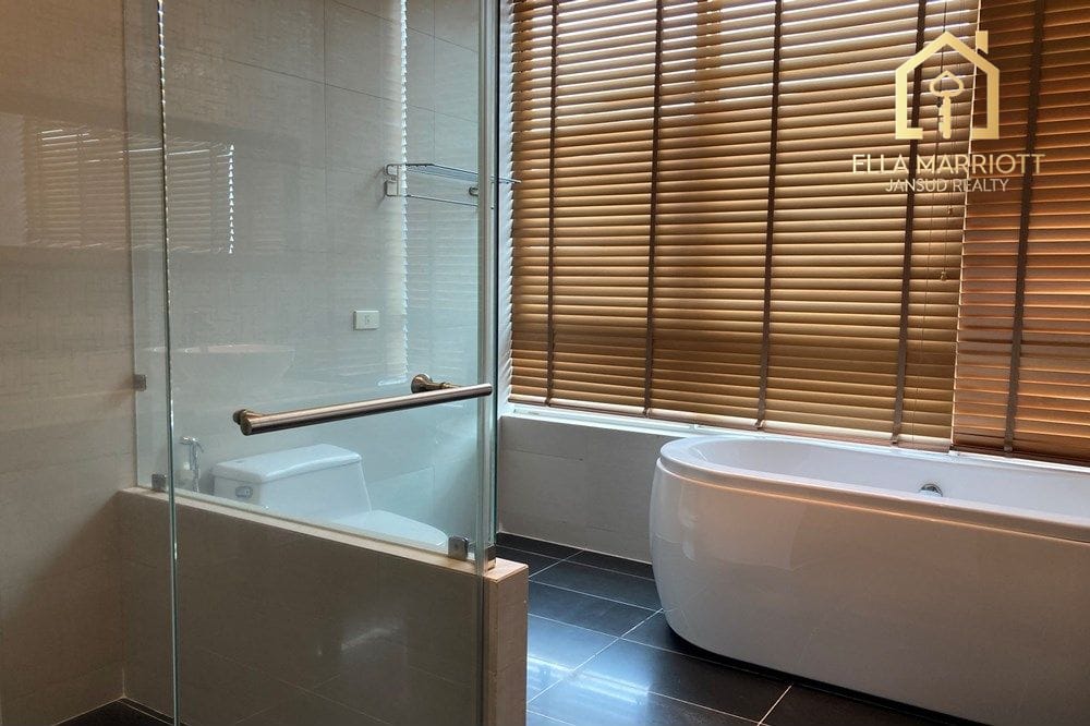 Luxury 550sqm Duplex Sky Villa for Rent near Thonglor BTS - 4+1 Bedrooms 48
