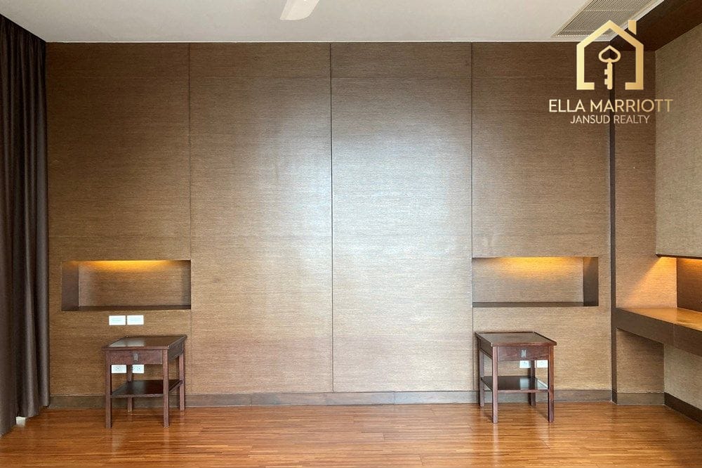 Luxury 550sqm Duplex Sky Villa for Rent near Thonglor BTS - 4+1 Bedrooms 51