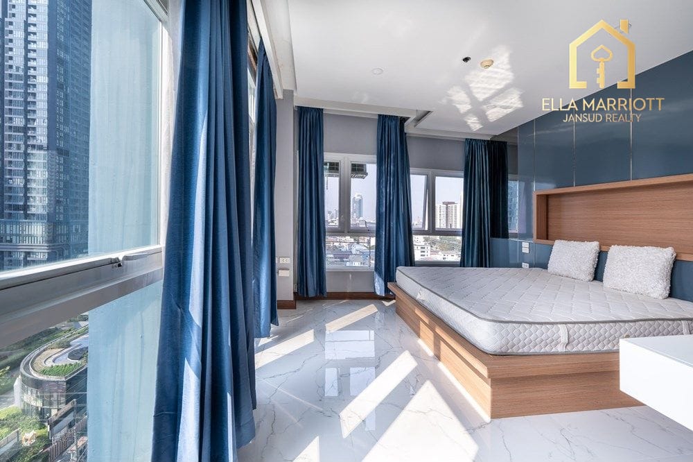 2-Bed Condo Steps from MRT Phra Ram 9 in Bangkok Hub 19