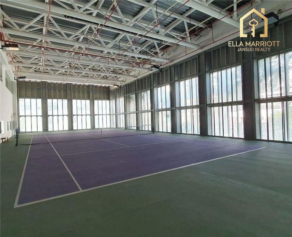 Pet-Friendly 3-Bedroom Apartment for Rent in Sukhumvit 23 10