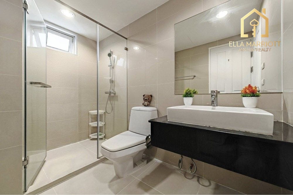 Hoch gelegene 2-Zimmer-Eigentumswohnung (68 m²) im Belle Grand Rama 9 | 11 Gehminuten zur MRT Phra Ram 9 9
