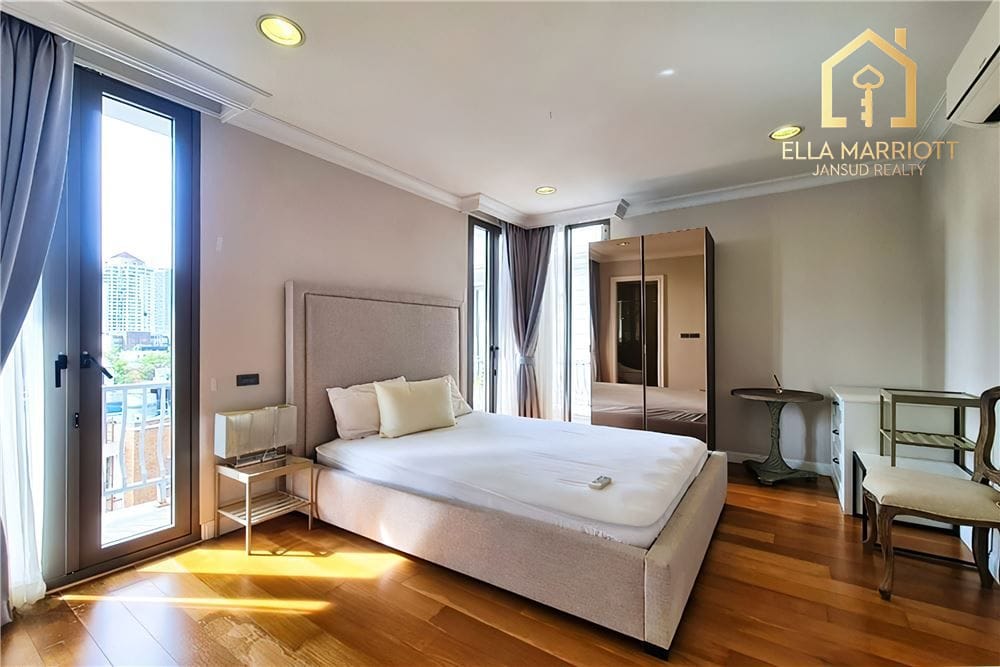 For Sale with Tenant | 749 Residence Townhouse with Private Pool 11
