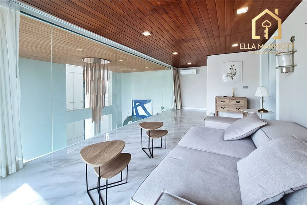 For Sale with Tenant | 749 Residence Townhouse with Private Pool 6