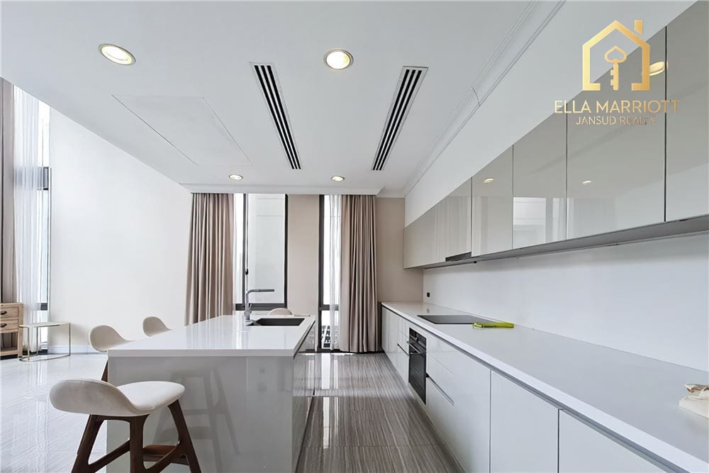 For Sale with Tenant | 749 Residence Townhouse with Private Pool 7