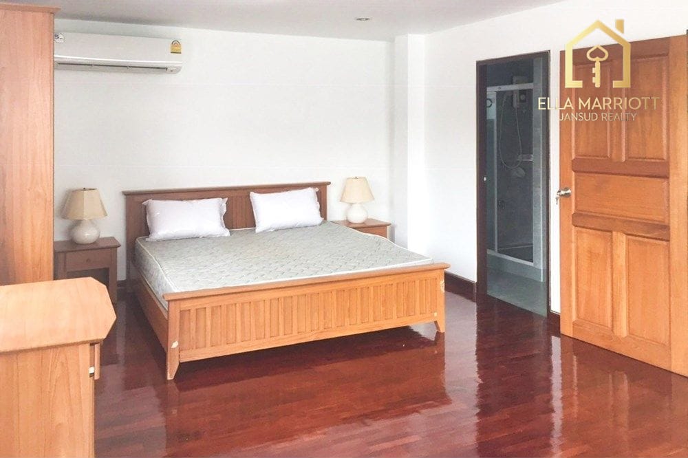 3-Bedroom Detached House in Sukhumvit 65 10