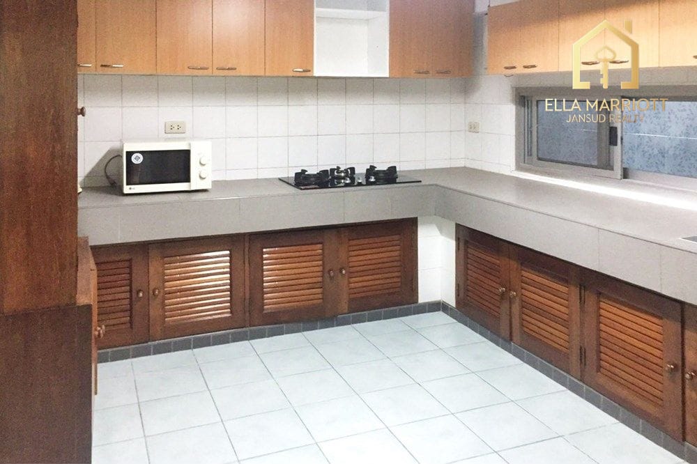 3-Bedroom Detached House in Sukhumvit 65 14