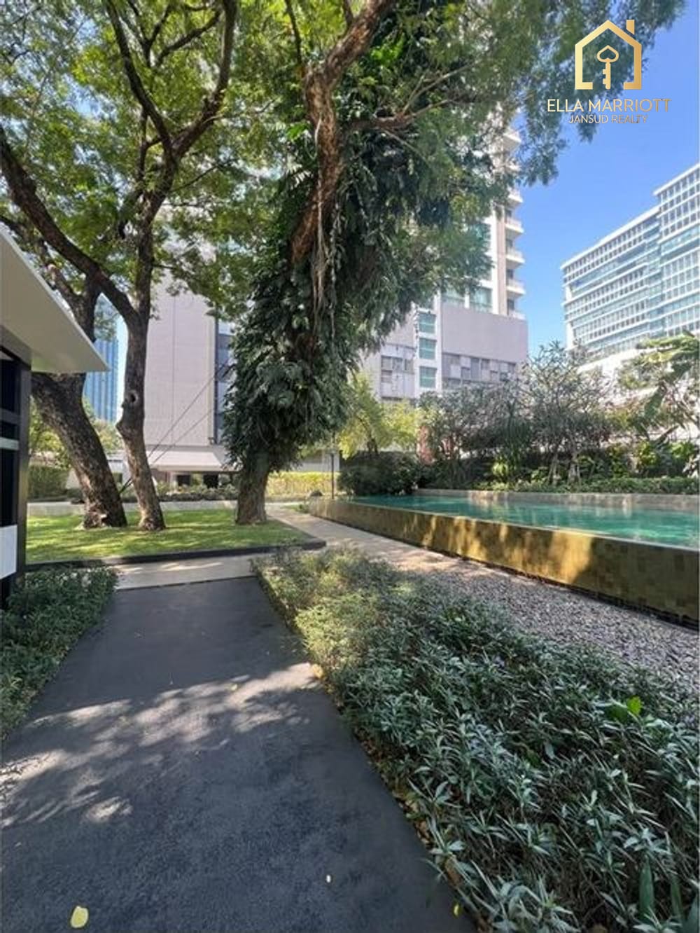 3-Bedroom Condo at Quattro by Sansiri — 10 min walk to BTS Thong Lo 12