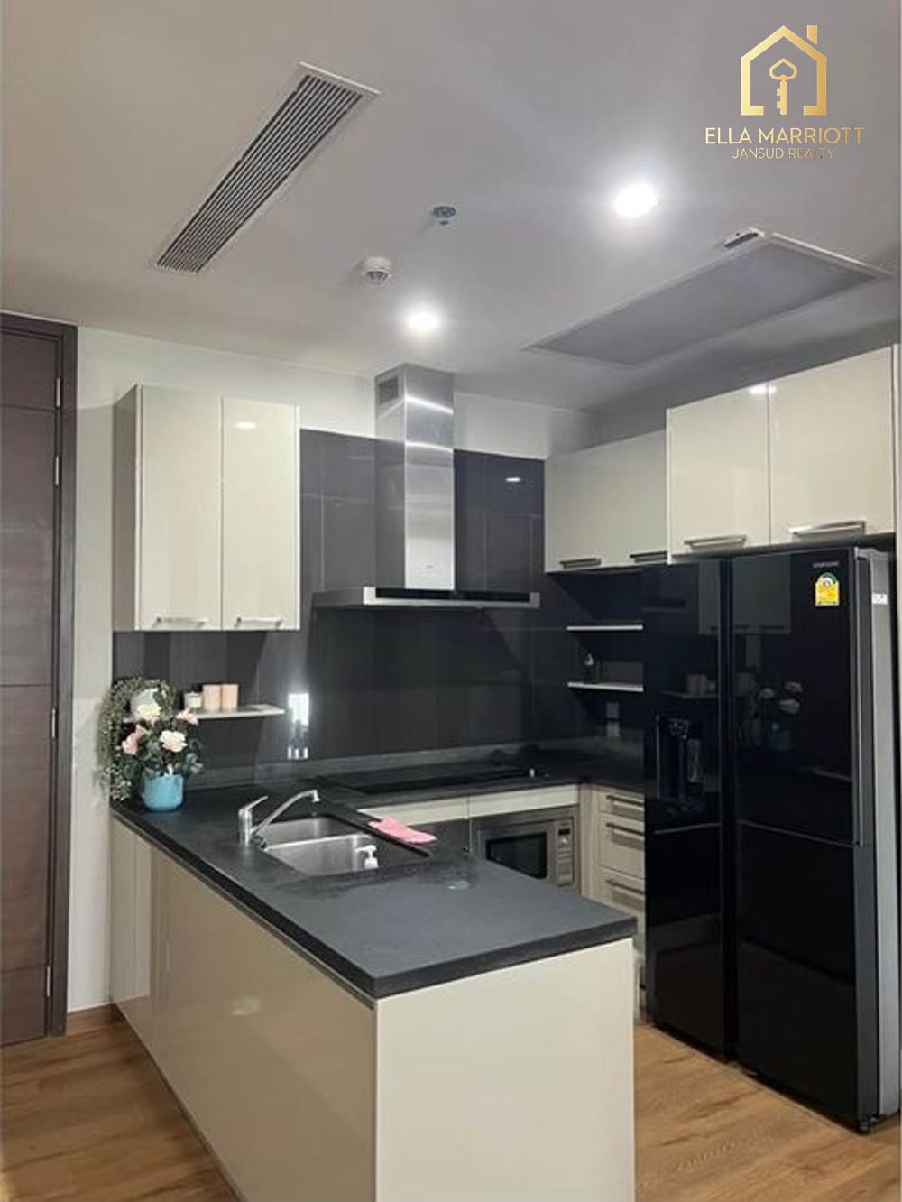 3-Bedroom Condo at Quattro by Sansiri — 10 min walk to BTS Thong Lo 4