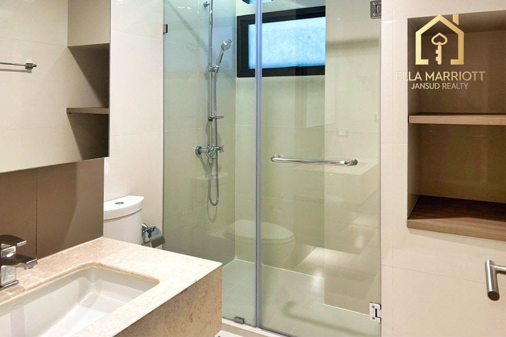 For Rent: 3-Bedroom Pet-Friendly Serviced Apartment in Ekkamai 8