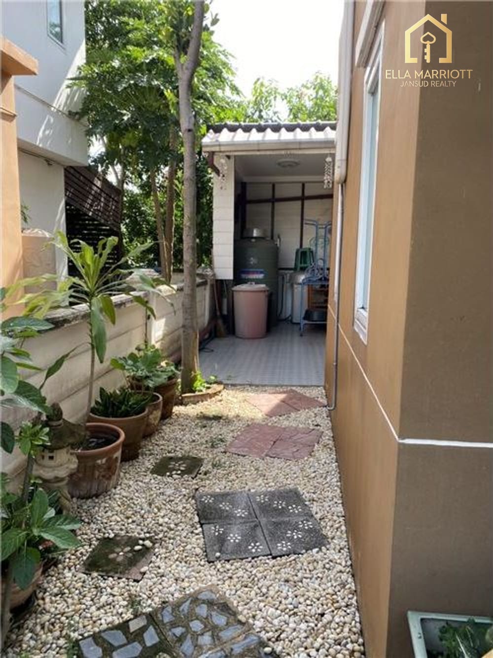 Luxury Detached House for Sale in Phum Siri, Klong 7 - 4.59 Million THB 9